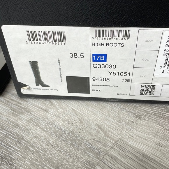 CHANEL Knee High Chain Boots Black size 38.5 - Picture 11 of 11